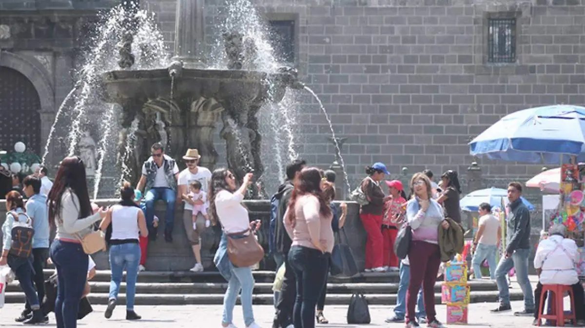 Turismo Puebla - zocalo - fuente panoramica